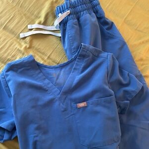 Figs top and jogger set